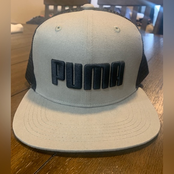 Puma Green and Black Snapback Hat - Picture 1 of 5